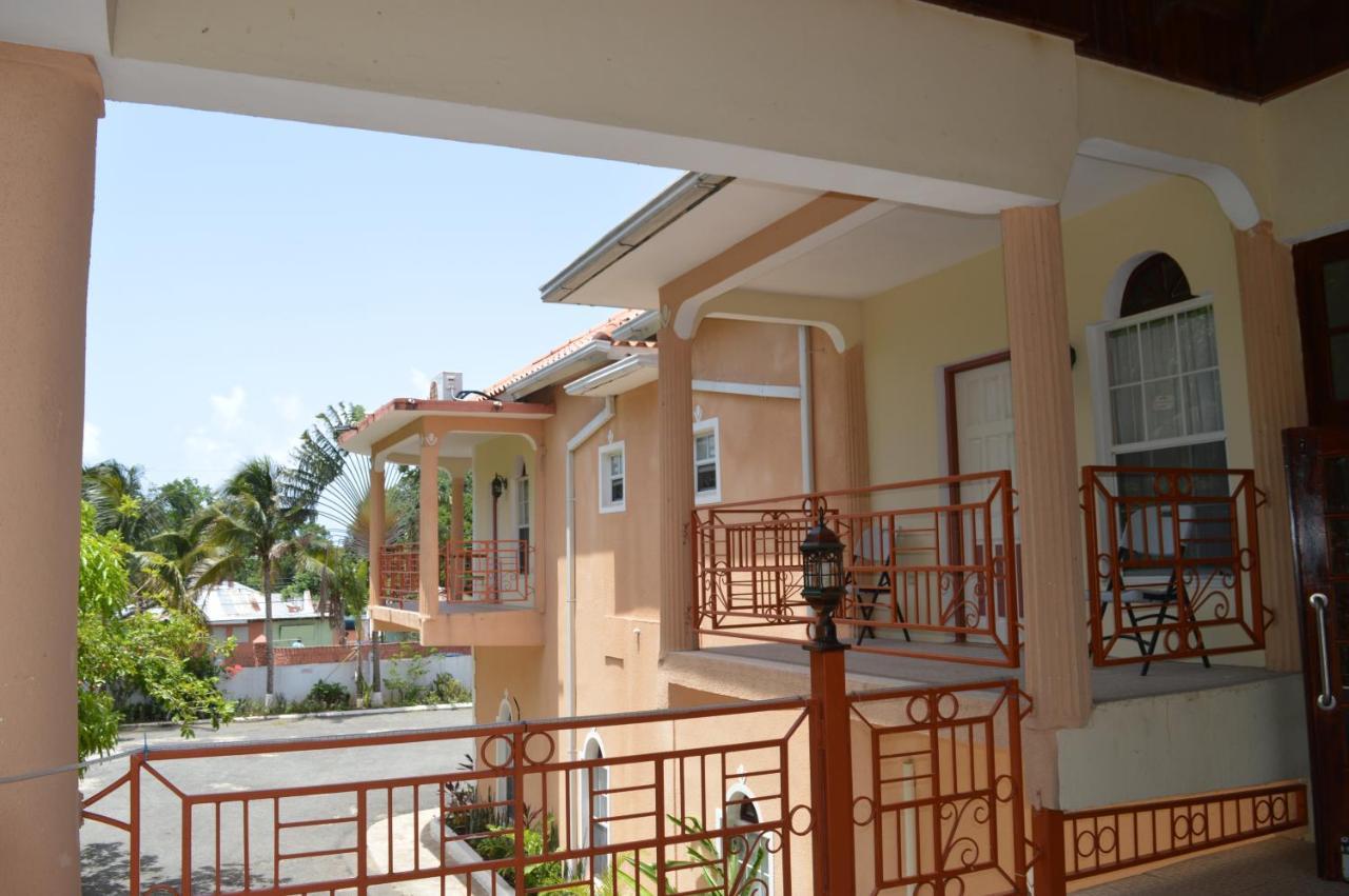 Casa De Shalom Hotel Ocho Rios Exterior photo